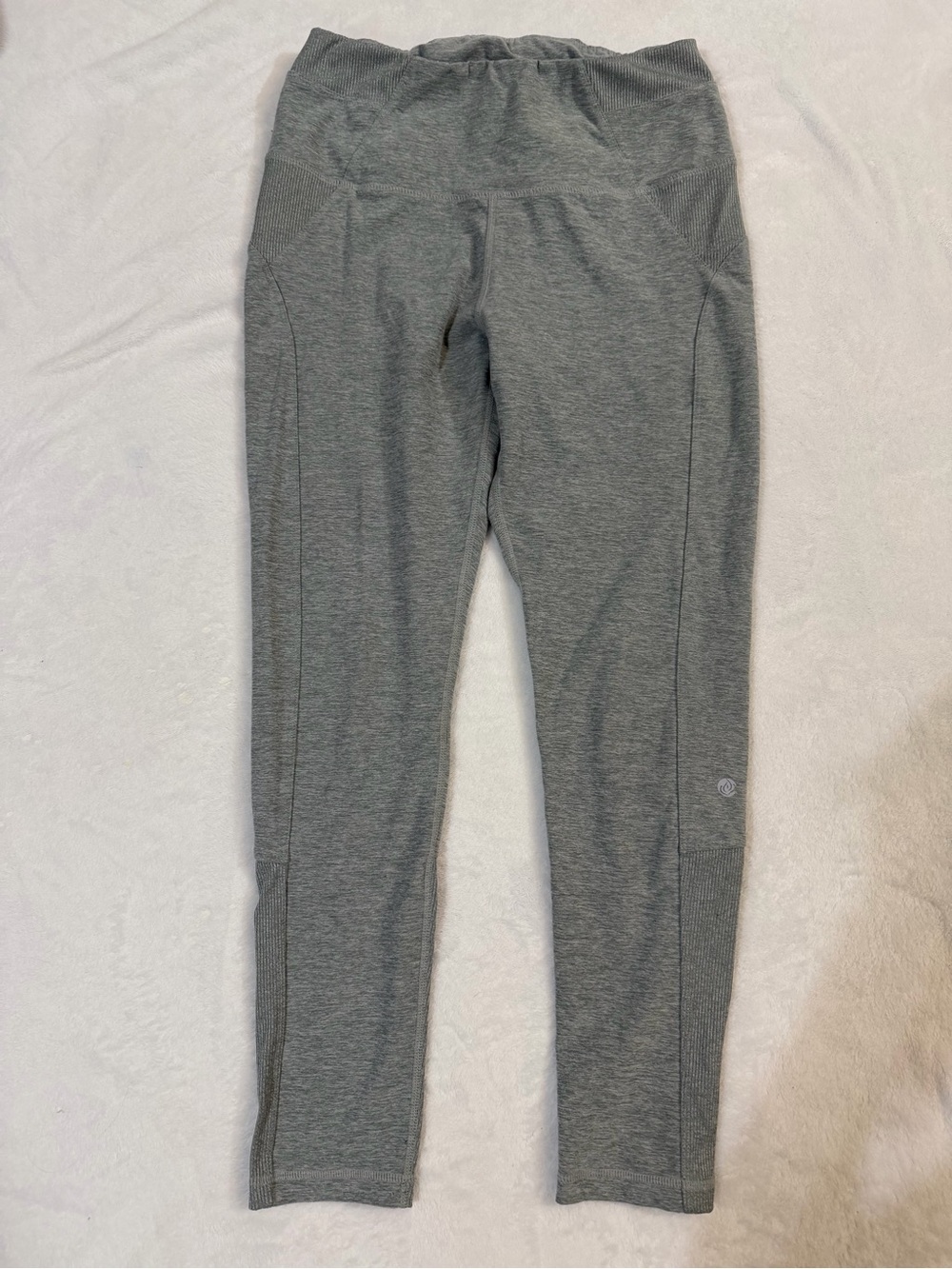 EUC Apana grey athletic leggings size small
